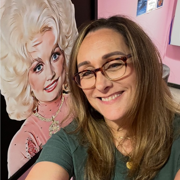 Meet your Posher, Justine - Picture 1 of 1